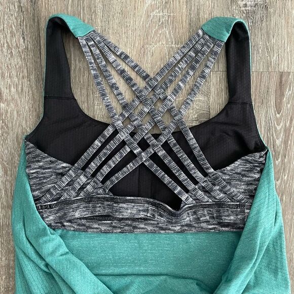 Lululemon Wild Tank with Built in Bra - Size: 4 - Picture 11 of 11